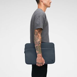 Incase A.R.C. Hülle für mit ReSpun 100 % recyceltem Polyester für 16-Zoll-Laptop (M1-M4, 2021–2024). Etui-Typ: Schutzhülle