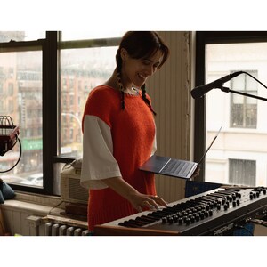 Apple MacBook Air MW1L3LL/A 15.3" Notebook - Apple M4 - 16 GB - 256 GB SSD - English (US) Keyboard - Midnight - Apple M4 C