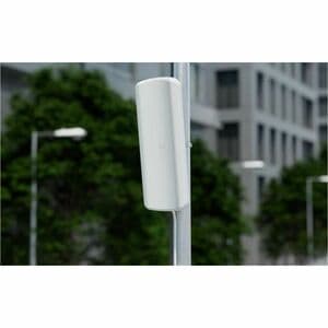 Ubiquiti UDB-Pro Single Band Wi-Fi 5 IEEE 802.11a/n/ac 400 Mbit/s Wireless Bridge - 5 GHz - Internal - MIMO Technology - 1