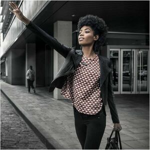 Shure SE535 有线 耳塞 双声道 立体声 耳机 - 红 - 入耳式 - 36 欧姆 - 1.62 m 线缆 - 迷你手机（3.5毫米）