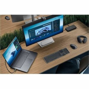 Dell Pro Max Plus MB18250 45.7 cm (18") Notebook - QHD+ - Intel Core Ultra 9 2nd Gen 285HX - 64 GB - 1 TB SSD - Hungarian 