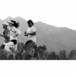 Apple Watch Ultra 3 Smart Watch - 49 mm Case Height - 44 mm Case Width - Noir Case Color - Noir Band Color - Fonction phot