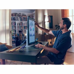 HP EliteStudio 8 AiO G1i All-in-One Computer - Intel Core Ultra 5 235 - vPro Technology - 16 GB - 512 GB PCI Express NVMe 
