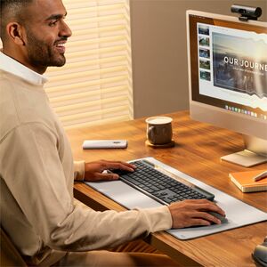 Logitech Signature Slim Solar+ K980 Keyboard - Full-size - Wireless Connectivity - USB Type A, USB Type C Interface - Belg