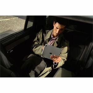 Apple iPad Pro (8th Generation) A3360 Tablet - 33.02 cm (13") - 12 GB - 256 GB Storage - iPadOS 26 - Silver - M5 Nona-core