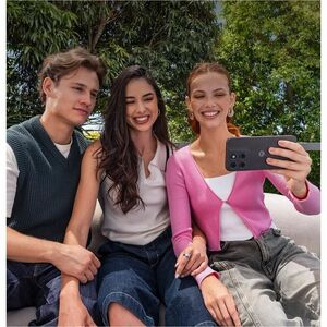 Motorola Mobility moto g77 128 GB Smartphone - 17.2 cm (6.8") Extreme AMOLED 1.5K 1272 x 2772 - Octa-core (Cortex A76Dual-