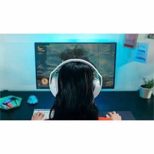 Logitech G321 无线 头戴式 立体声 游戏用头戴式耳机 - 白 - 双声道 - 头戴护耳式 - 1000 cm - Bluetooth/RF - 20 Hz 到 20 kHz - 全向 麦克风