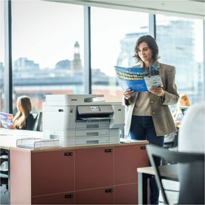 Brother Professional MFC-J6977DW Wired & Wireless - Tintenstrahl-Multifunktionsdrucker - Farbe - Weiß, Grau - Kopierer/Fax