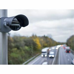 Q1800-LE LPR CAM 3rd party SW Robust Outdoor NEMA 4X IP66 IK10 2MP/1080p/90fps Purpose-tuned for sharp license plate image