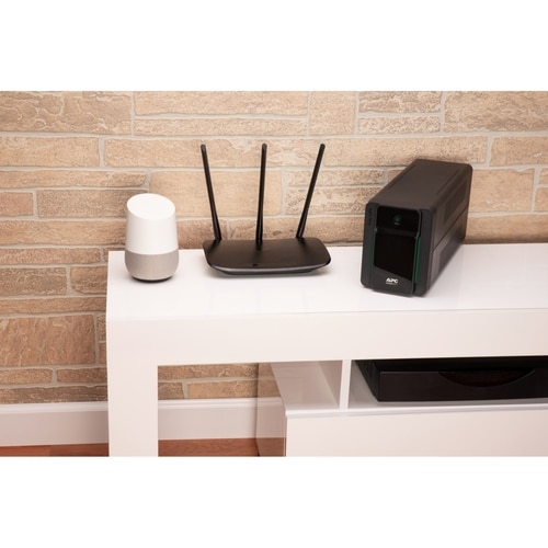 Standby UPS APC by Schneider Electric Easy UPS - 900 VA/480 W - Parato montabile - AVR - 8 Ora Ricarica - 230 V ca Ingress