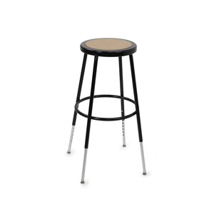 Ergotron Counter Stool - Verstellbarer Sitz - 625,60 mm bis 825,50 mm Hoch - Faserplatte Seat - Stahl Frame - Vierbeinig B
