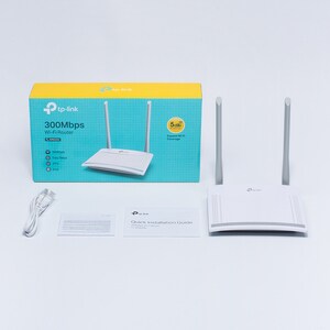 TP-Link TL-WR820N Wi-Fi 4 IEEE 802.11n Ethernet Wireless Router - 2.40 GHz ISM Band(2 x External) - 37.50 MB/s Wireless Sp