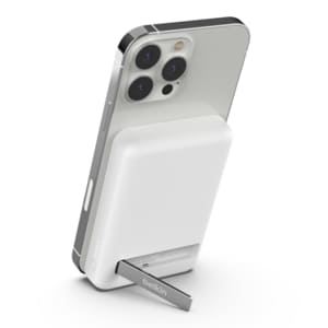 Belkin BOOST↑CHARGE 移动电源 - 白 - 用于 iPhone 13 Pro - 5000 毫安时 - 白