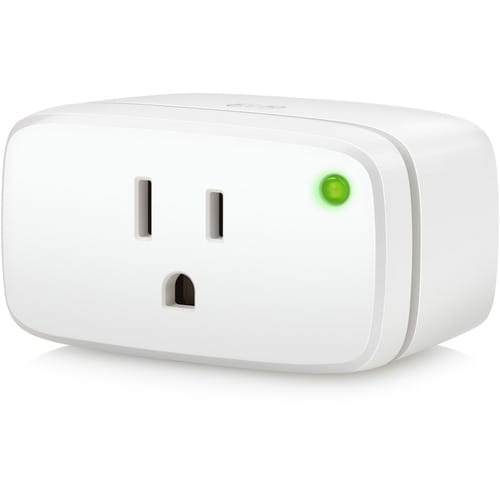 Eve Smart Plug & Power Meter - 1 x AC Power Plug - 240 V AC / 15 A - Apple HomeKit Supported - White