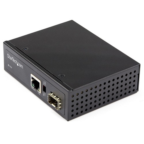StarTech.com PoE+ Industrial Fiber to Ethernet Media Converter 60W - SFP to RJ45 - SM/MM Fiber to Gigabit Copper IP-30 - F